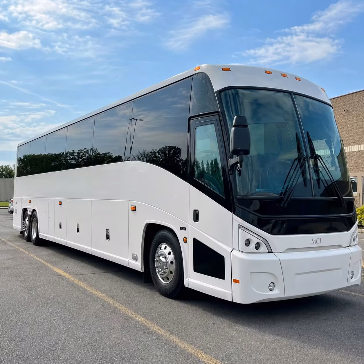 multi day bus rentals for midland sports teams and student groups